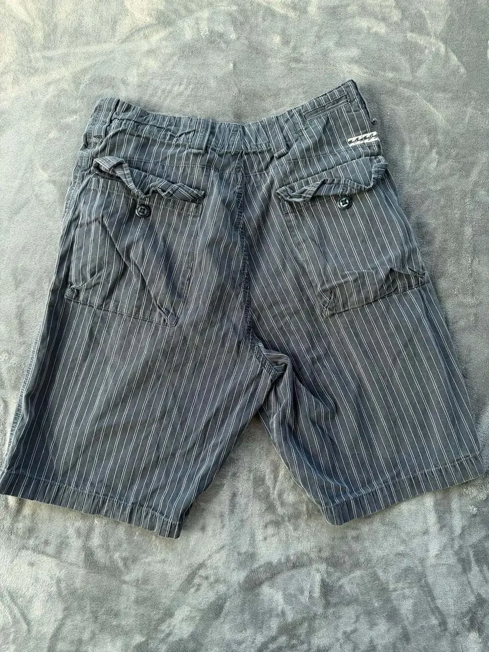 Billabong Built to Thrash Pinstripe Cargo Shorts Men’s Size 31 Surf Skate